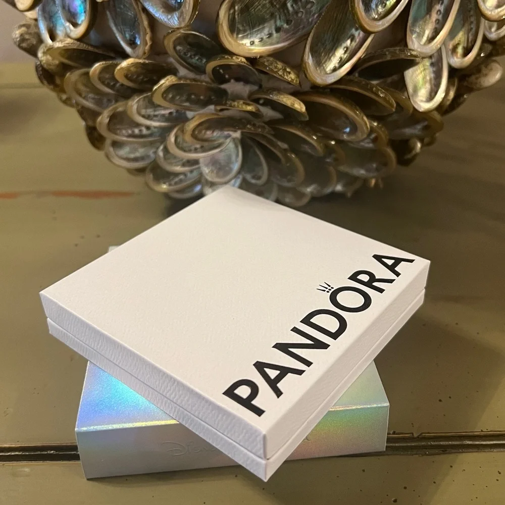 Disney 100 Limited Edition Pandora Gift Box - Picture 9 of 14